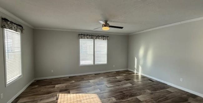 Photo - 10611 Lyons Ct