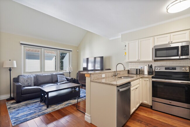 Photo - 141 Grove St Condo Unit D