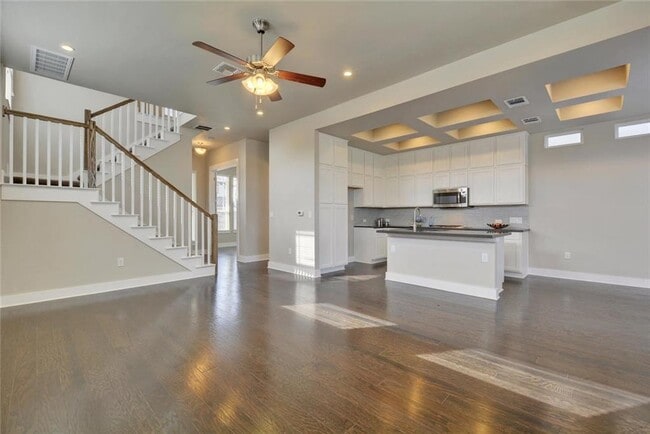 Photo - 900 Banyon St