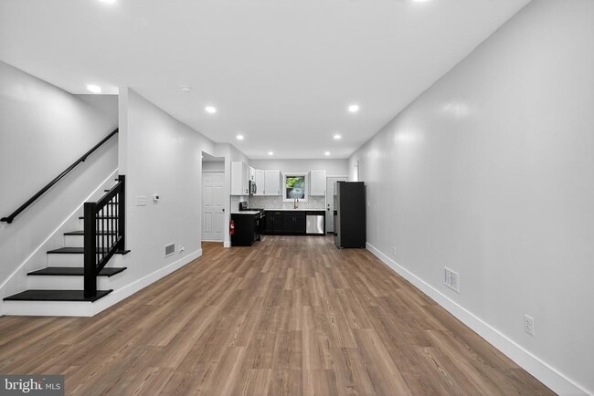 Photo - 283 Walnut St