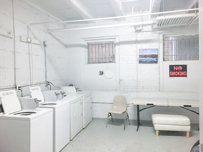 Photo - 6956 N Ashland Blvd Unit 2