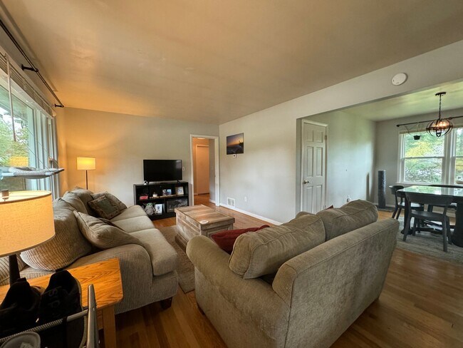 Photo - Spacious Home close to VT campus - 3bd 2ba