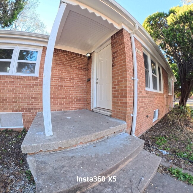 Photo - 6165 E Boston St Apartamento