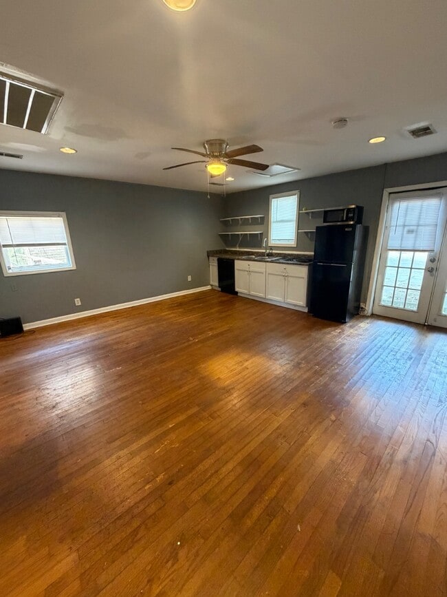 Photo - 13 Elmwood Ave