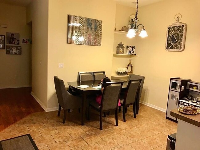 Photo - 303 Sequoia Dr