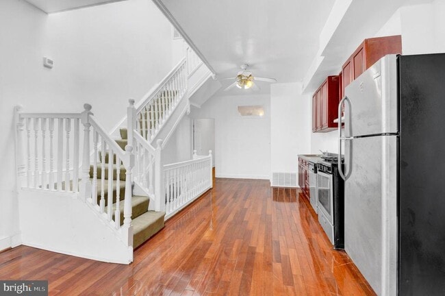 Photo - 1852 5th St NW