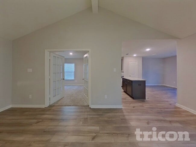 Photo - 144 Bandana Cir