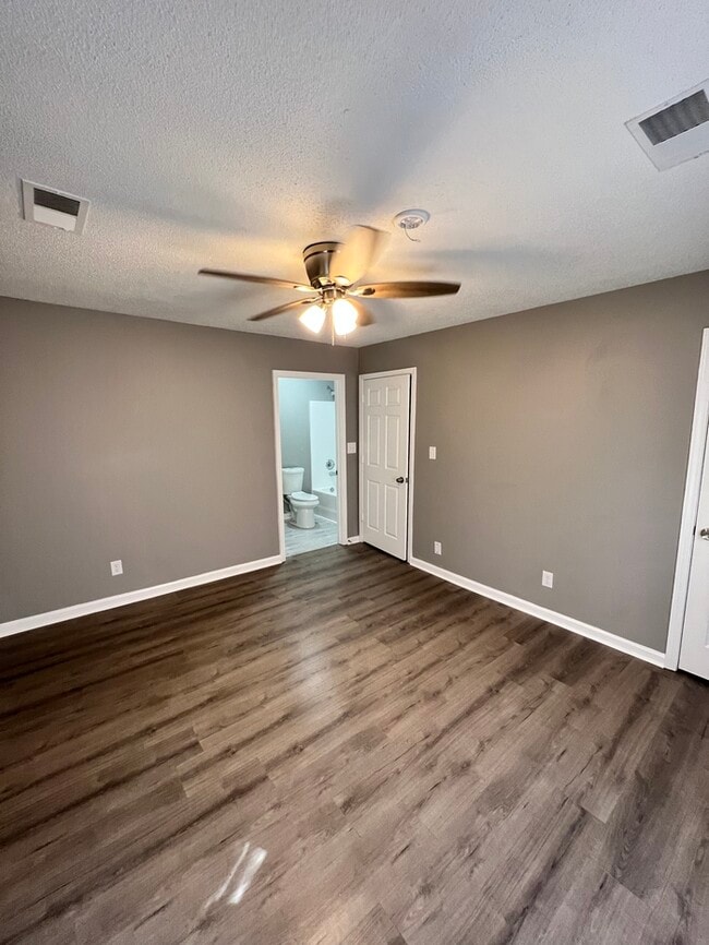 Huge 4 Bedroom Home For Rent