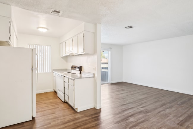 Photo - 1750 Karen Ave Unidad 1