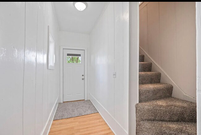 Photo - 1145 Lincoln Ave NW