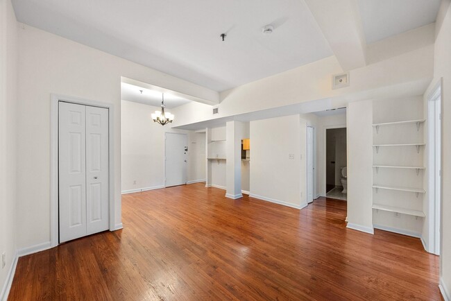 227 Christopher Columbus Dr Unit 218B