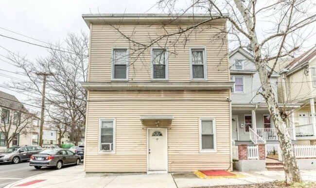 Building Photo - 385 Highland Ave Rental