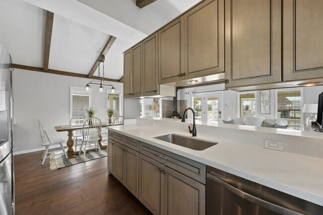 Photo - 16603 Jamaica Cove Rd