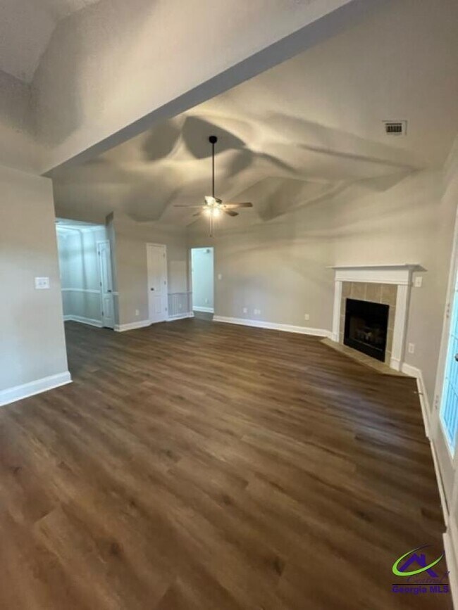 Photo - 107 Armdale Dr