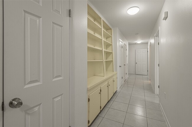 Photo - 604 Hayman St