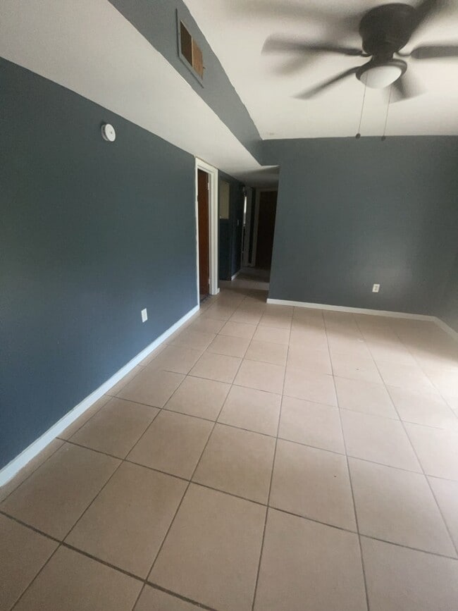 Photo - 2694 Woodside Dr