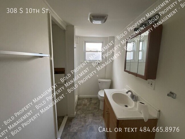 Photo - 308 S 10th St