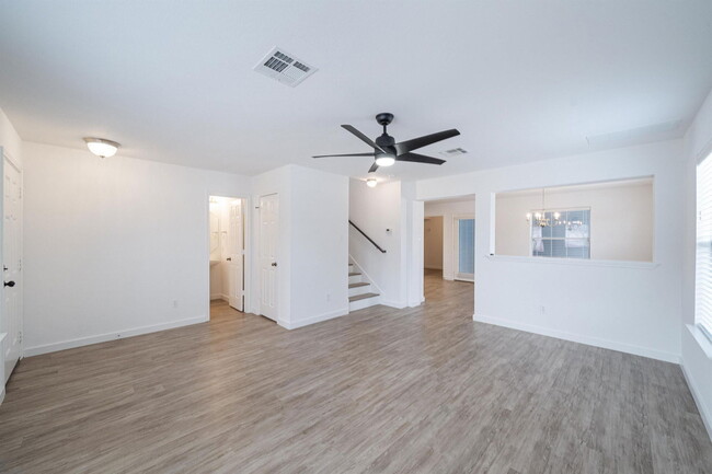 Photo - 1600 Big Thicket Dr