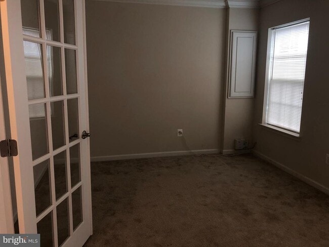 Photo - 707 Addison Rd S