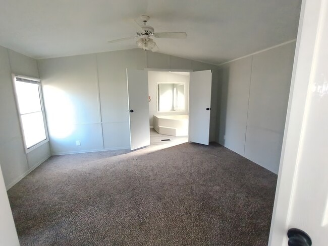 Photo - 83 Deerwood Park