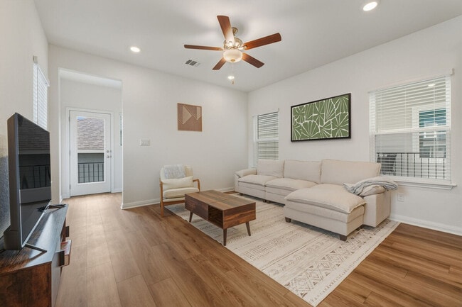 Building Photo - 5900 Whisper Crk Dr