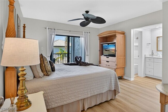 Photo - 788 Park Shore Dr Unidad B22
