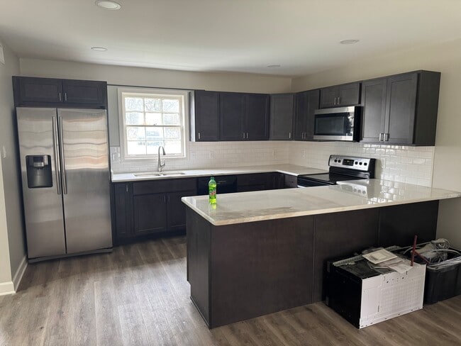 Photo - 205 Lakeview Rd