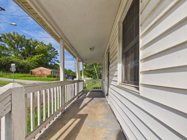 Photo - 119 Railroad St