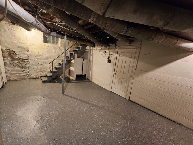 Photo - 210 Radcliffe St