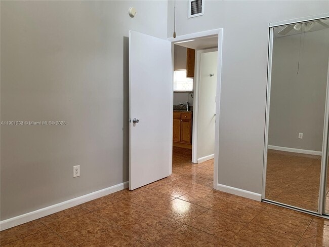Photo - 178 NE 46th St