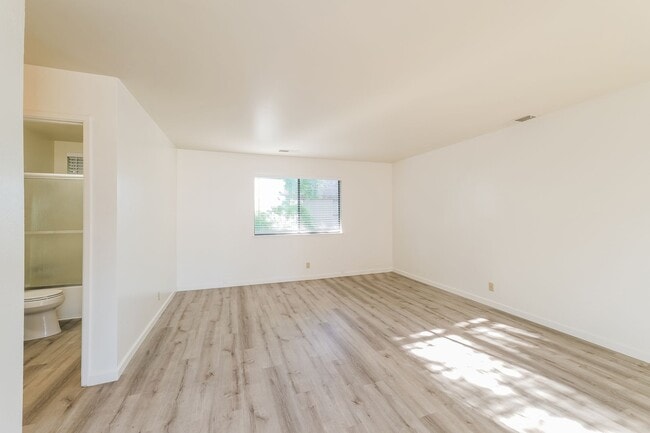Photo - 7909 Swartz Ave Unit 7909-B