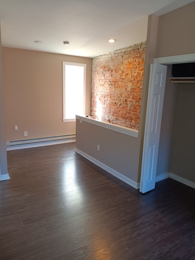 Photo - 2222 S 15th St Unit 3rd Floor