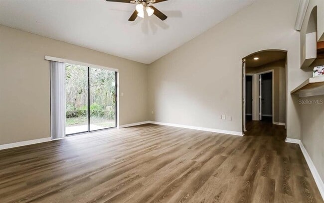 Photo - 117 Emily Ln