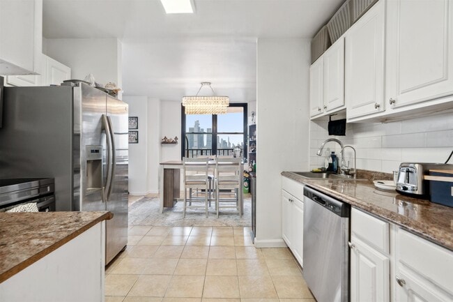 Photo - 380 Mountain Rd