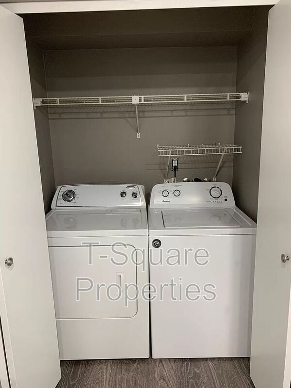 Photo - 9515 Firdale Ave