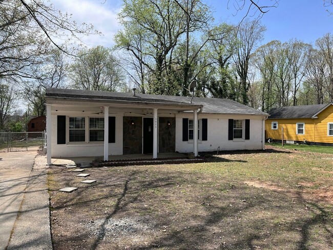 Building Photo - 3625 Flint St Rental