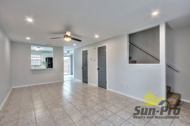 Photo - 980 Canal View Blvd