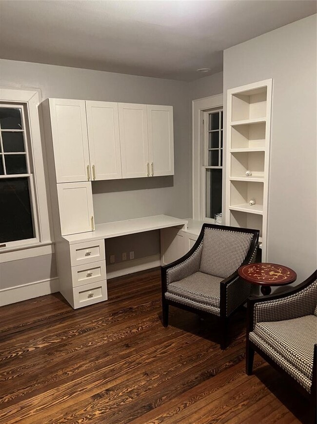 Photo - 104 W 33rd St
