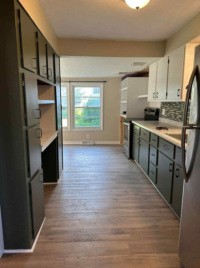 Photo - 634 First St