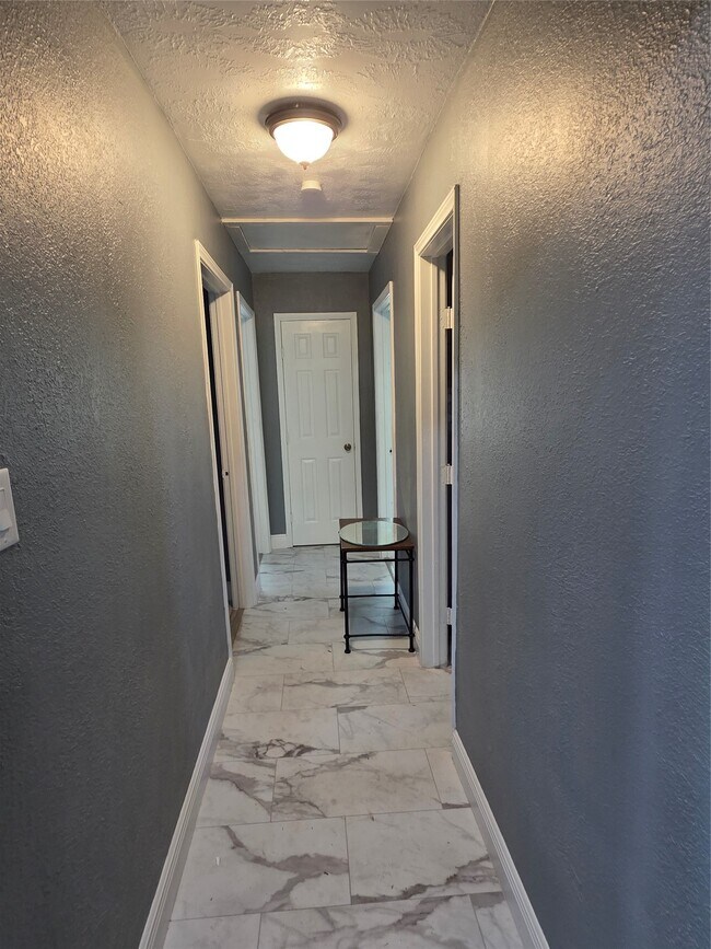 Photo - 9330 Chesterfield Dr