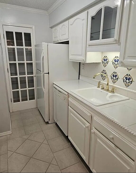 Photo - 1250 Henckley Ave