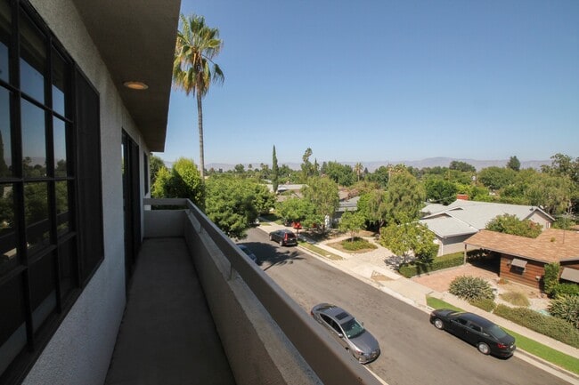 Photo - Sherman Oaks Renaissance