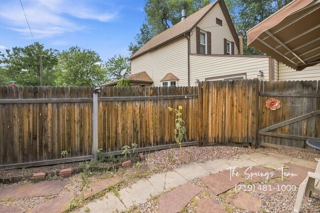 Photo - 2901 Beacon St