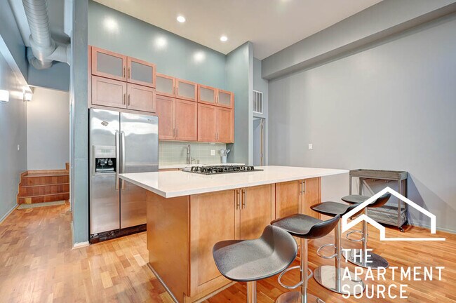 Photo - 1760 W Wrightwood Ave Apartments Unit 115