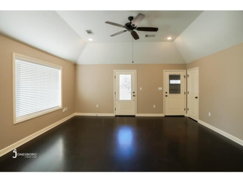 Photo - 346 Wolf Grove Ln