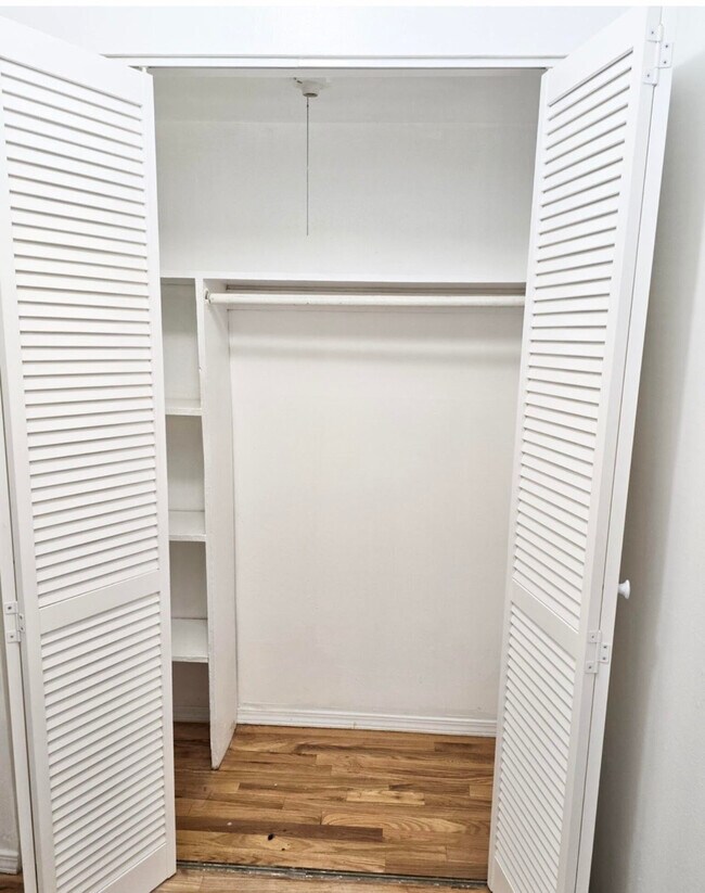 Photo - 1515 W Morse Ave Unit STUDIO