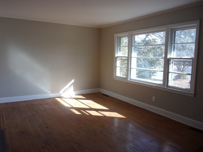 Photo - 917 Cherry Rd