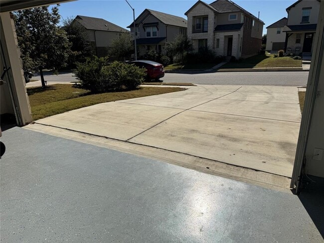 Photo - 2912 Barbed Wire St