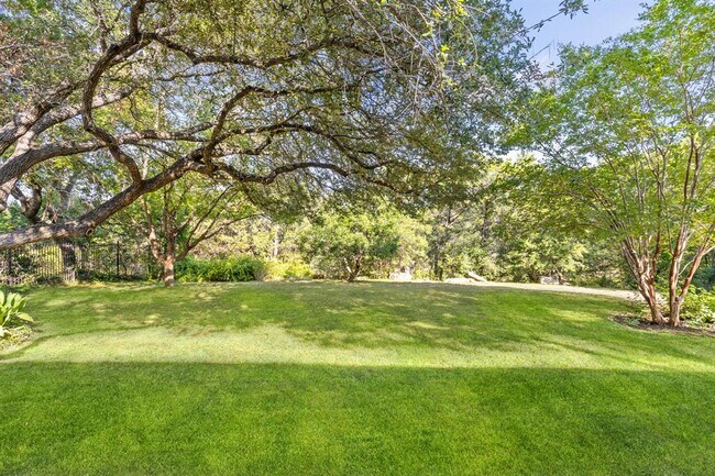 Photo - 8848 Chalk Knoll Dr