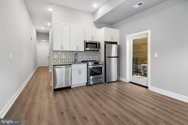 Photo - 2119 N Front St Unit 101